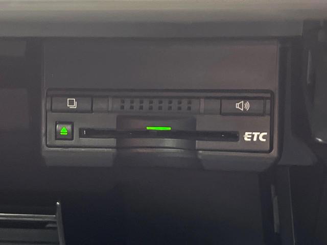 ＣＴ ＣＴ２００ｈ　クリエイティブ　テキスタイルインテリア　純正ＨＤＤナビ　バックカメラ　メモリーシート　禁煙車　合皮シート　ドラレコ　コーナーセンサー　スマートキー　ＬＥＤヘッド　ビルトインＥＴＣ　クルコン　オートライト　デュアルエアコン（6枚目）