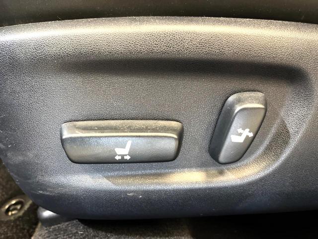 ＣＴ ＣＴ２００ｈ　クリエイティブ　テキスタイルインテリア　純正ＨＤＤナビ　バックカメラ　メモリーシート　禁煙車　合皮シート　ドラレコ　コーナーセンサー　スマートキー　ＬＥＤヘッド　ビルトインＥＴＣ　クルコン　オートライト　デュアルエアコン（26枚目）