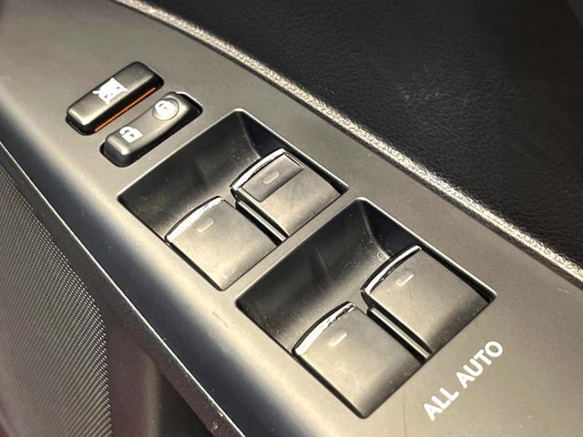 ＣＴ ＣＴ２００ｈ　クリエイティブ　テキスタイルインテリア　純正ＨＤＤナビ　バックカメラ　メモリーシート　禁煙車　合皮シート　ドラレコ　コーナーセンサー　スマートキー　ＬＥＤヘッド　ビルトインＥＴＣ　クルコン　オートライト　デュアルエアコン（30枚目）