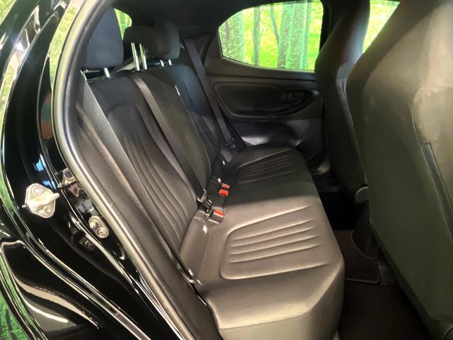 ヤリス X 純正ナビ バックカメラ 衝突被害軽減システム 禁煙車 コーナーセンサー ビルトインETC オートハイビーム 車線逸脱警報 オートライト Bluetooth 電動格納ミラー トラクションコントロール(10枚目)