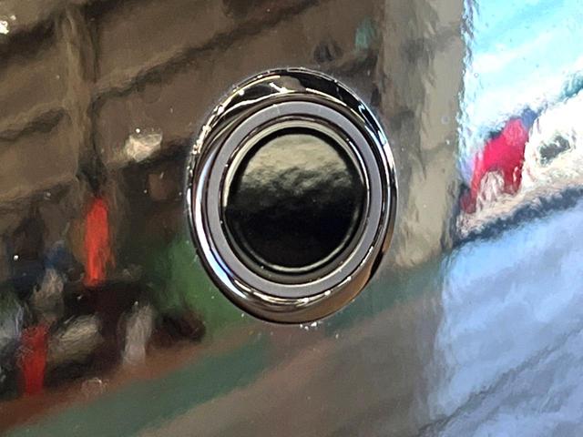 ヤリス X 純正ナビ バックカメラ 衝突被害軽減システム 禁煙車 コーナーセンサー ビルトインETC オートハイビーム 車線逸脱警報 オートライト Bluetooth 電動格納ミラー トラクションコントロール(25枚目)