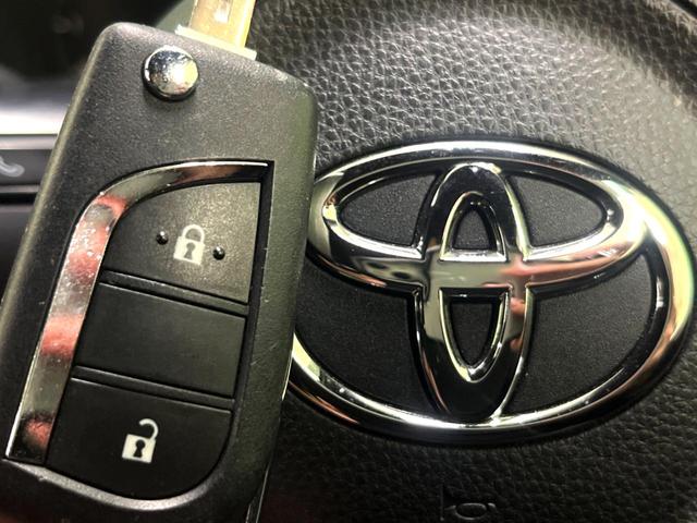 ヤリス X 純正ナビ バックカメラ 衝突被害軽減システム 禁煙車 コーナーセンサー ビルトインETC オートハイビーム 車線逸脱警報 オートライト Bluetooth 電動格納ミラー トラクションコントロール(40枚目)