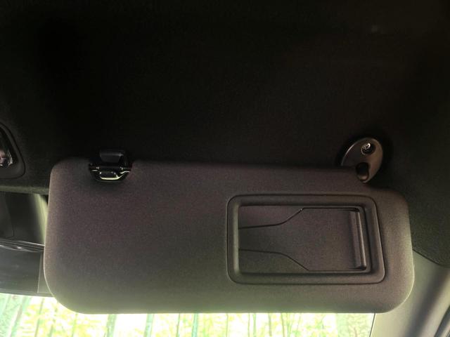 ヤリス X 純正ナビ バックカメラ 衝突被害軽減システム 禁煙車 コーナーセンサー ビルトインETC オートハイビーム 車線逸脱警報 オートライト Bluetooth 電動格納ミラー トラクションコントロール(50枚目)