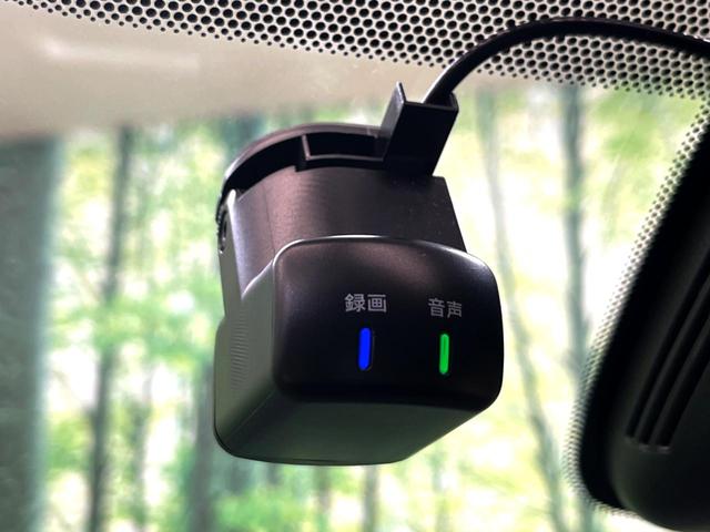 セレナ e-パワー ハイウェイスターV 両側電動ドア 純正10型ナビ 全周囲カメラ 衝突被害軽減システム プロパイロット 禁煙車 デジタルインナーミラー ドラレコ コーナーセンサー LEDヘッド ETC オートハイビーム オートライト(8枚目)