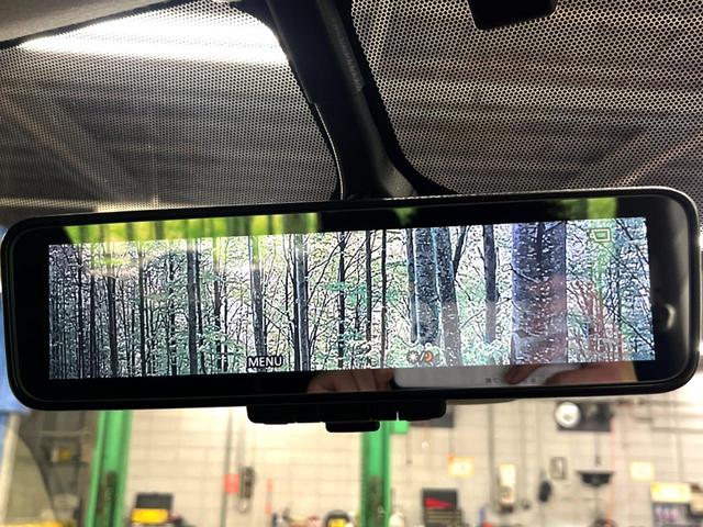 セレナ e-パワー ハイウェイスターV 両側電動ドア 純正10型ナビ 全周囲カメラ 衝突被害軽減システム プロパイロット 禁煙車 デジタルインナーミラー ドラレコ コーナーセンサー LEDヘッド ETC オートハイビーム オートライト(9枚目)