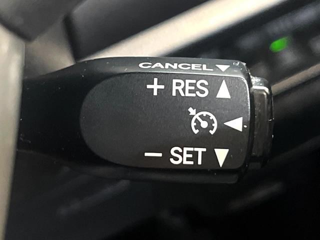 ノア ハイブリッドSi 両側電動スライドドア 純正9型ナビ 純正後席モニター バックカメラ 衝突被害軽減システム 禁煙車 ドラレコ スマートキー LEDヘッド ETC クルコン オートハイビーム オートライト(9枚目)