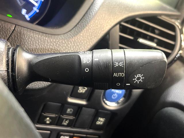 ノア ハイブリッドSi 両側電動スライドドア 純正9型ナビ 純正後席モニター バックカメラ 衝突被害軽減システム 禁煙車 ドラレコ スマートキー LEDヘッド ETC クルコン オートハイビーム オートライト(42枚目)