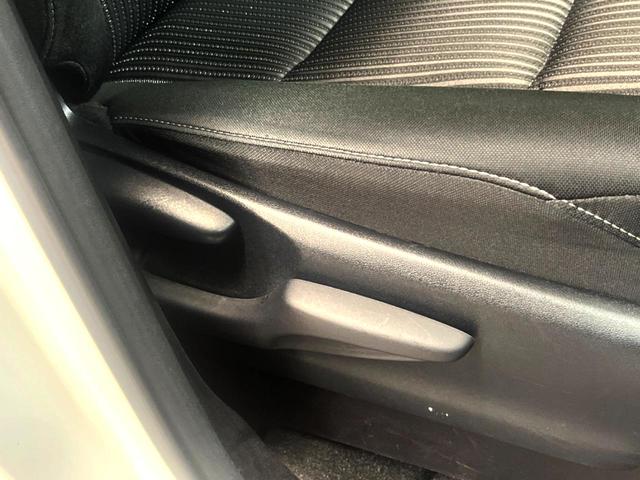 ノア ハイブリッドSi 両側電動スライドドア 純正9型ナビ 純正後席モニター バックカメラ 衝突被害軽減システム 禁煙車 ドラレコ スマートキー LEDヘッド ETC クルコン オートハイビーム オートライト(54枚目)