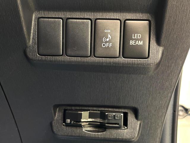 プリウスアルファ Sツーリングセレクション・G’s 純正SDナビ バックカメラ フルセグTV 専用ハーフレザーシート LEDヘッドライト 本革巻きステアリング ETC スマートキー 禁煙車 純正18インチAW ドライブレコーダー(37枚目)