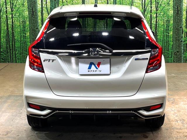 安心の最長１０年・走行無制限保証（有償）をご用意。保証内容も充実はもちろん、無料点検＆オイル交換や、年中無休の全国・２４時間ロードサービスも付帯されておりますのでご安心下さい。