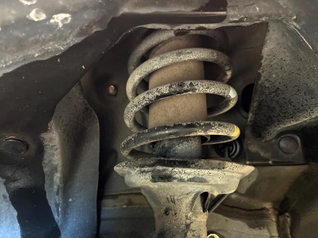 Ｎ－ＢＯＸ＋カスタム Ｇ　ＳＳパッケージ　純正ナビ　バックカメラ　両側電動スライドドア　ＥＴＣ　クルーズコントロール　ＨＩＤヘッドライト　スマートキー　本革巻きステアリング　ＣＤ・ＤＶＤ・Ｂｌｕｅｔｏｏｔｈ接続可（18枚目）