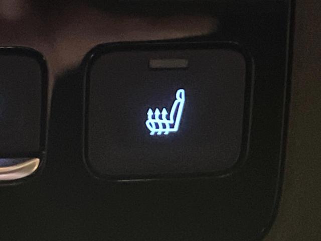 ノア ハイブリッドＳ－Ｚ　快適利便ＰＫＧ　１０．５型ナビ　全周囲カメラ　後席モニター　ユニバーサルステップ　三眼ＬＥＤヘッドライト　両側電動スライドドア　ドライバーモニター　パワーバックドア　シートヒーター（7枚目）