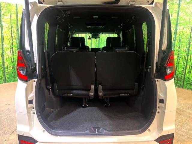 ノア ハイブリッドＳ－Ｚ　快適利便ＰＫＧ　１０．５型ナビ　全周囲カメラ　後席モニター　ユニバーサルステップ　三眼ＬＥＤヘッドライト　両側電動スライドドア　ドライバーモニター　パワーバックドア　シートヒーター（13枚目）
