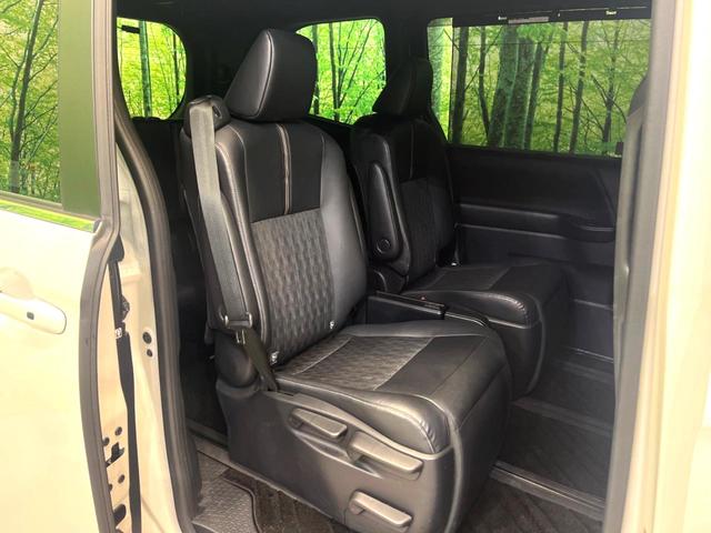 ノア ハイブリッドＳ－Ｚ　快適利便ＰＫＧ　１０．５型ナビ　全周囲カメラ　後席モニター　ユニバーサルステップ　三眼ＬＥＤヘッドライト　両側電動スライドドア　ドライバーモニター　パワーバックドア　シートヒーター（15枚目）