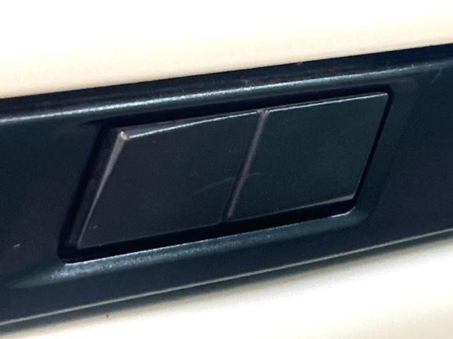 ノア ハイブリッドＳ－Ｚ　快適利便ＰＫＧ　１０．５型ナビ　全周囲カメラ　後席モニター　ユニバーサルステップ　三眼ＬＥＤヘッドライト　両側電動スライドドア　ドライバーモニター　パワーバックドア　シートヒーター（35枚目）