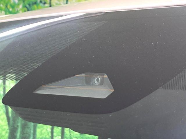 ノア ハイブリッドＳ－Ｚ　快適利便ＰＫＧ　１０．５型ナビ　全周囲カメラ　後席モニター　ユニバーサルステップ　三眼ＬＥＤヘッドライト　両側電動スライドドア　ドライバーモニター　パワーバックドア　シートヒーター（38枚目）