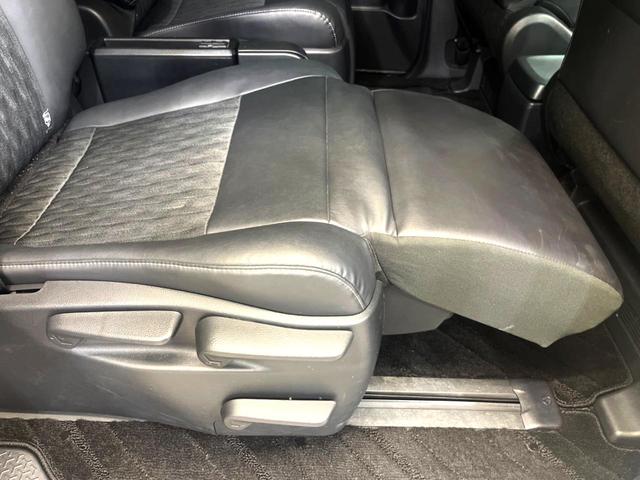 ノア ハイブリッドＳ－Ｚ　快適利便ＰＫＧ　１０．５型ナビ　全周囲カメラ　後席モニター　ユニバーサルステップ　三眼ＬＥＤヘッドライト　両側電動スライドドア　ドライバーモニター　パワーバックドア　シートヒーター（41枚目）