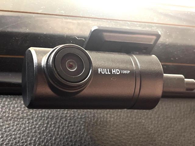 ノア ハイブリッドＳ－Ｚ　快適利便ＰＫＧ　１０．５型ナビ　全周囲カメラ　後席モニター　ユニバーサルステップ　三眼ＬＥＤヘッドライト　両側電動スライドドア　ドライバーモニター　パワーバックドア　シートヒーター（43枚目）