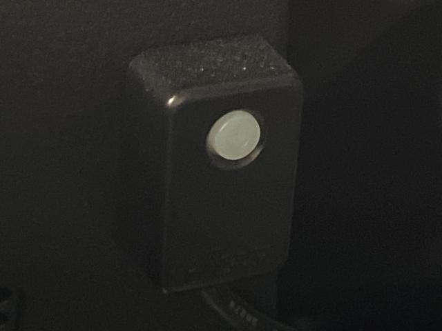 ノア ハイブリッドＳ－Ｚ　快適利便ＰＫＧ　１０．５型ナビ　全周囲カメラ　後席モニター　ユニバーサルステップ　三眼ＬＥＤヘッドライト　両側電動スライドドア　ドライバーモニター　パワーバックドア　シートヒーター（58枚目）