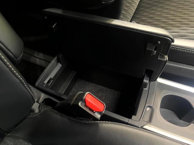 ノア ハイブリッドＳ－Ｚ　快適利便ＰＫＧ　１０．５型ナビ　全周囲カメラ　後席モニター　ユニバーサルステップ　三眼ＬＥＤヘッドライト　両側電動スライドドア　ドライバーモニター　パワーバックドア　シートヒーター（78枚目）