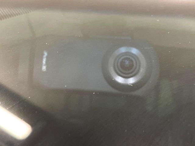 カムリ Ｇ　純正８型ＤＡナビ付　トヨタセーフティセンス　ＨＵＤ　クリアランスソナー　ＢＳＭ　パワーシート　ＬＥＤヘッドライト　レーダークルーズコントロール　衝突軽減　車線逸脱防止　バックカメラ　ＥＴＣ　禁煙車（8枚目）