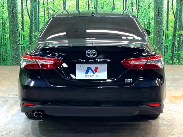 カムリ Ｇ　純正８型ＤＡナビ付　トヨタセーフティセンス　ＨＵＤ　クリアランスソナー　ＢＳＭ　パワーシート　ＬＥＤヘッドライト　レーダークルーズコントロール　衝突軽減　車線逸脱防止　バックカメラ　ＥＴＣ　禁煙車（16枚目）