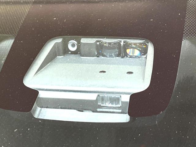 カローラフィールダー 1.5G ダブルバイビー 純正ナビ バックカメラ ETC 禁煙車 トヨタセーフティセンス 衝突軽減 車線逸脱防止 クリアランスソナー オートハイビーム スマートキー LEDヘッドライト スマートキー(5枚目)