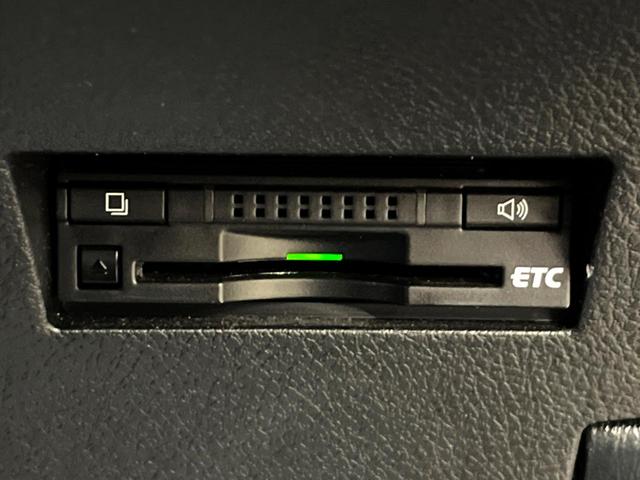 カローラフィールダー 1.5G ダブルバイビー 純正ナビ バックカメラ ETC 禁煙車 トヨタセーフティセンス 衝突軽減 車線逸脱防止 クリアランスソナー オートハイビーム スマートキー LEDヘッドライト スマートキー(7枚目)