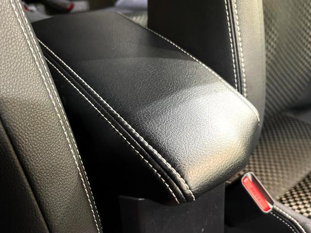 カローラフィールダー 1.5G ダブルバイビー 純正ナビ バックカメラ ETC 禁煙車 トヨタセーフティセンス 衝突軽減 車線逸脱防止 クリアランスソナー オートハイビーム スマートキー LEDヘッドライト スマートキー(39枚目)