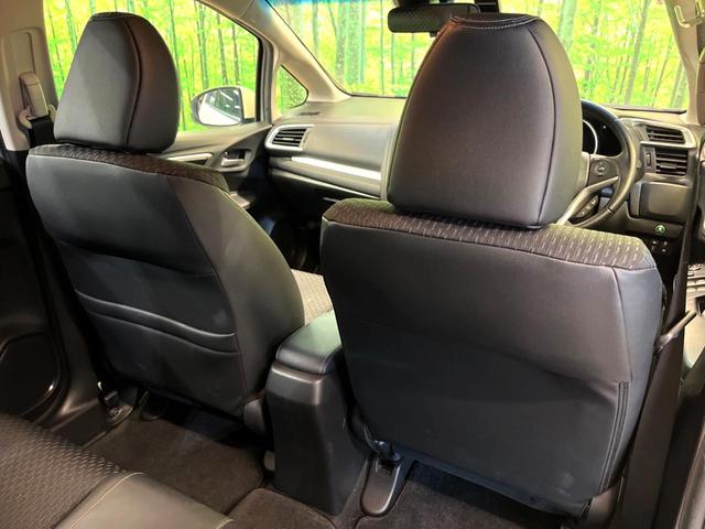 フィットハイブリッド Ｌパッケージ　純正ナビ　バックカメラ　衝突被害軽減システム　禁煙車　ハーフレザーシート　ドラレコ　スマートキー　ＬＥＤヘッド　ビルトインＥＴＣ　クルコン　オートライト　オートエアコン　Ｂｌｕｅｔｏｏｔｈ　ＣＤ（33枚目）