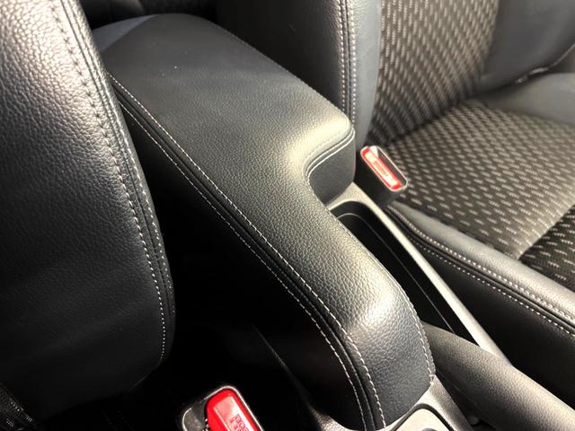 フィットハイブリッド Ｌパッケージ　純正ナビ　バックカメラ　衝突被害軽減システム　禁煙車　ハーフレザーシート　ドラレコ　スマートキー　ＬＥＤヘッド　ビルトインＥＴＣ　クルコン　オートライト　オートエアコン　Ｂｌｕｅｔｏｏｔｈ　ＣＤ（46枚目）