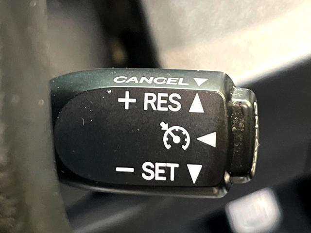 カムリ ハイブリッド　レザーパッケージ　純正ＨＤＤナビ　バックカメラ　黒本革シート　純正ＥＴＣ　シートヒーター　クルーズコントロール　スマートキー　ＨＩＤヘッドライト　ウッドコンビステアリング　フルセグＴＶ　オートライト（5枚目）