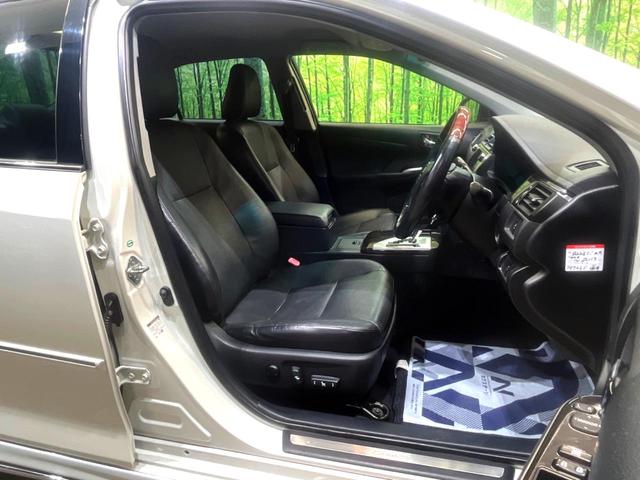 カムリ ハイブリッド　レザーパッケージ　純正ＨＤＤナビ　バックカメラ　黒本革シート　純正ＥＴＣ　シートヒーター　クルーズコントロール　スマートキー　ＨＩＤヘッドライト　ウッドコンビステアリング　フルセグＴＶ　オートライト（13枚目）