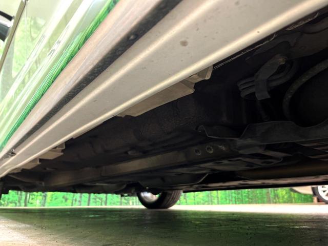 カムリ ハイブリッド　レザーパッケージ　純正ＨＤＤナビ　バックカメラ　黒本革シート　純正ＥＴＣ　シートヒーター　クルーズコントロール　スマートキー　ＨＩＤヘッドライト　ウッドコンビステアリング　フルセグＴＶ　オートライト（19枚目）