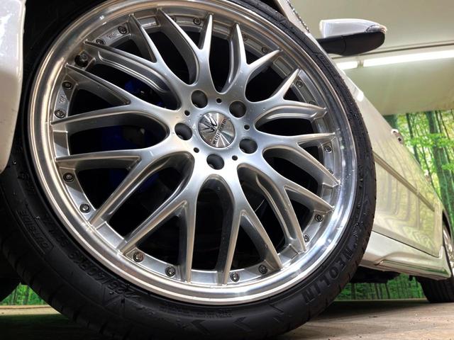 カムリ ハイブリッド　レザーパッケージ　純正ＨＤＤナビ　バックカメラ　黒本革シート　純正ＥＴＣ　シートヒーター　クルーズコントロール　スマートキー　ＨＩＤヘッドライト　ウッドコンビステアリング　フルセグＴＶ　オートライト（20枚目）