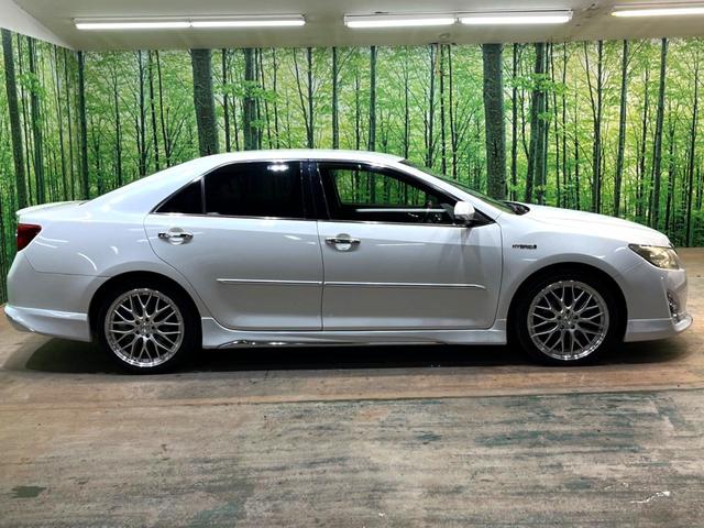 カムリ ハイブリッド　レザーパッケージ　純正ＨＤＤナビ　バックカメラ　黒本革シート　純正ＥＴＣ　シートヒーター　クルーズコントロール　スマートキー　ＨＩＤヘッドライト　ウッドコンビステアリング　フルセグＴＶ　オートライト（24枚目）