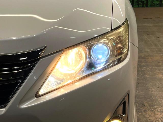 カムリ ハイブリッド　レザーパッケージ　純正ＨＤＤナビ　バックカメラ　黒本革シート　純正ＥＴＣ　シートヒーター　クルーズコントロール　スマートキー　ＨＩＤヘッドライト　ウッドコンビステアリング　フルセグＴＶ　オートライト（28枚目）