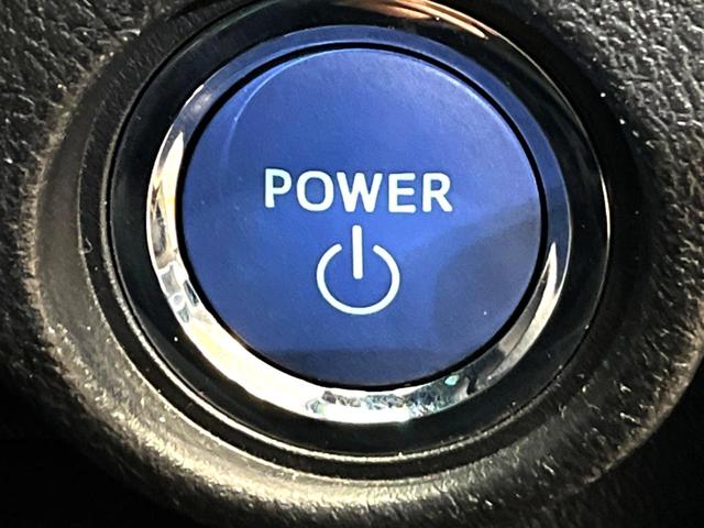 カムリ ハイブリッド　レザーパッケージ　純正ＨＤＤナビ　バックカメラ　黒本革シート　純正ＥＴＣ　シートヒーター　クルーズコントロール　スマートキー　ＨＩＤヘッドライト　ウッドコンビステアリング　フルセグＴＶ　オートライト（34枚目）