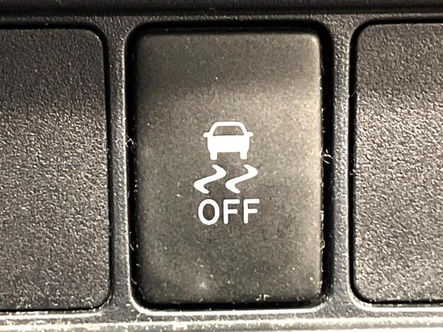 カムリ ハイブリッド　レザーパッケージ　純正ＨＤＤナビ　バックカメラ　黒本革シート　純正ＥＴＣ　シートヒーター　クルーズコントロール　スマートキー　ＨＩＤヘッドライト　ウッドコンビステアリング　フルセグＴＶ　オートライト（35枚目）