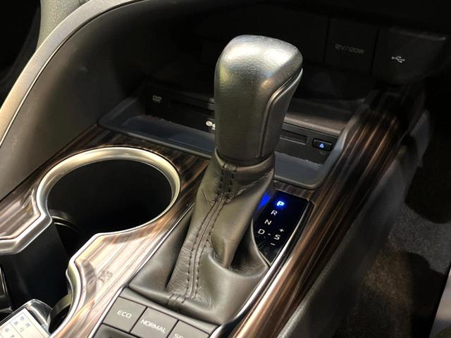 カムリ Ｇ　純正ＤＡナビ付　バックカメラ　ＥＴＣ　トヨタセーフティセンス　レーダークルーズコントロール　衝突軽減　車線逸脱防止　オートハイビーム　ＬＥＤヘッドライト　スマートキー　パワーシート（44枚目）