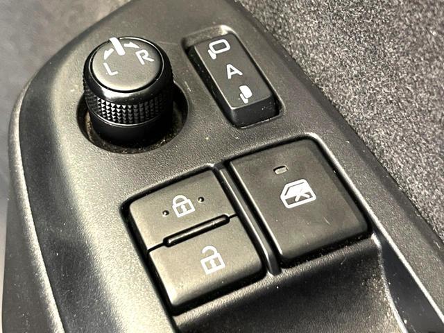 ヤリス X 純正ナビ付DA バックカメラ 衝突被害軽減システム 禁煙車 Bluetooth AppleCarPlay ドラレコ スマートキー ETC オートハイビーム 車線逸脱警報(31枚目)