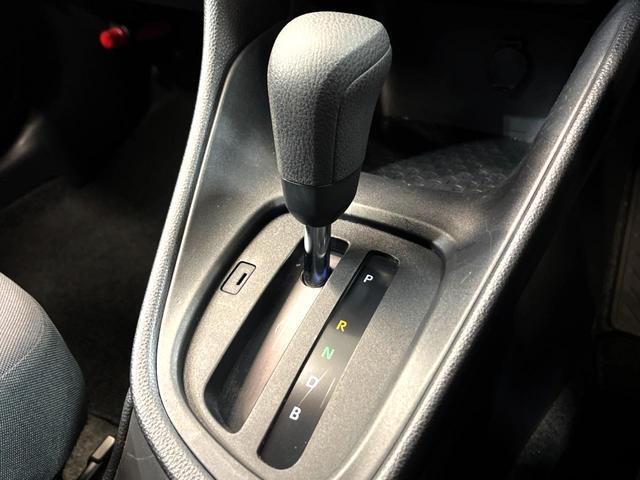ヤリス X 純正ナビ付DA バックカメラ 衝突被害軽減システム 禁煙車 Bluetooth AppleCarPlay ドラレコ スマートキー ETC オートハイビーム 車線逸脱警報(42枚目)