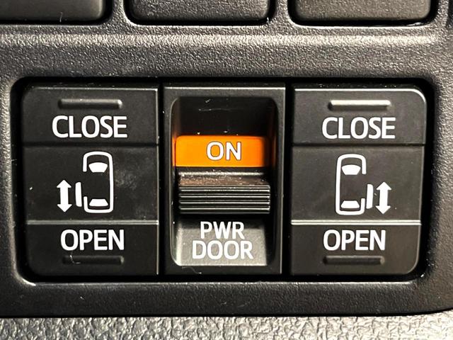 ヴォクシー ZS 煌 純正10型ナビ 後席モニター 両側電動スライド トヨタセーフティセンス クルーズコントロール 衝突軽減 車線逸脱防止 クリアランスソナー バックカメラ ETC LEDヘッドライト 本革巻きステアリング(6枚目)