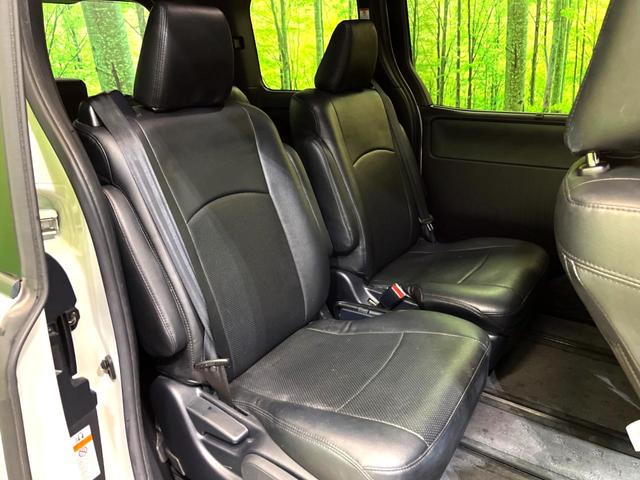 ヴォクシー ZS 煌 純正10型ナビ 後席モニター 両側電動スライド トヨタセーフティセンス クルーズコントロール 衝突軽減 車線逸脱防止 クリアランスソナー バックカメラ ETC LEDヘッドライト 本革巻きステアリング(11枚目)