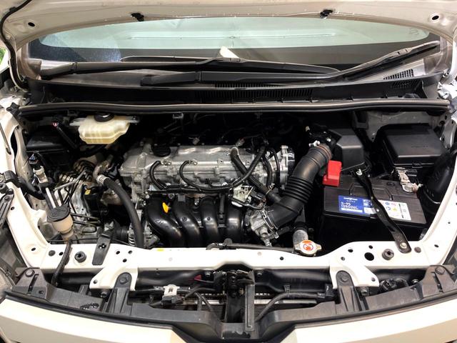 ヴォクシー ZS 煌 純正10型ナビ 後席モニター 両側電動スライド トヨタセーフティセンス クルーズコントロール 衝突軽減 車線逸脱防止 クリアランスソナー バックカメラ ETC LEDヘッドライト 本革巻きステアリング(21枚目)