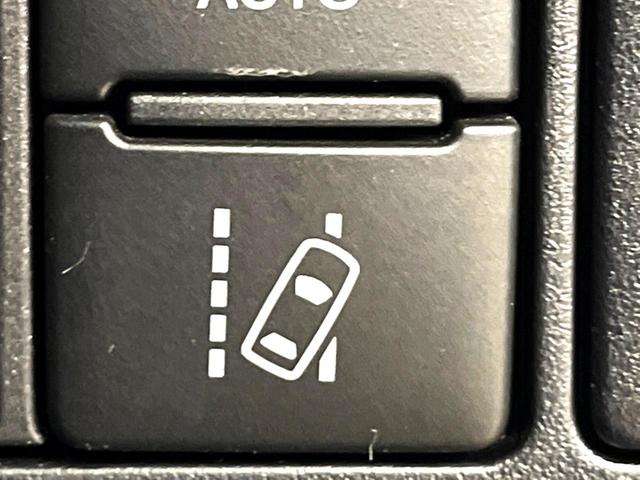 ヴォクシー ZS 煌 純正10型ナビ 後席モニター 両側電動スライド トヨタセーフティセンス クルーズコントロール 衝突軽減 車線逸脱防止 クリアランスソナー バックカメラ ETC LEDヘッドライト 本革巻きステアリング(38枚目)