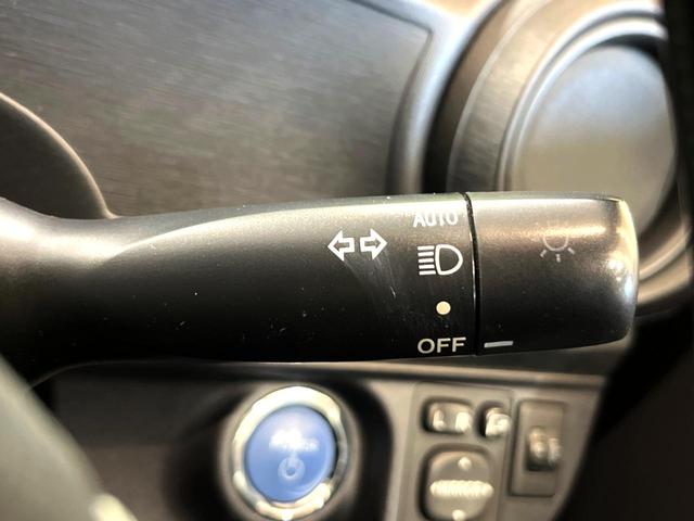 アクア S SDナビ 禁煙車 スマートキー ETC オートライト オートエアコン Bluetooth CD DVD再生 フルセグ 電動格納ミラー トラクションコントロール 盗難防止装置(5枚目)