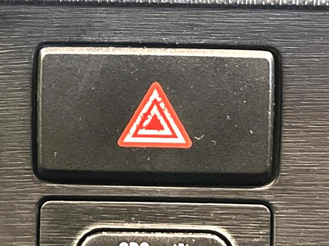 アクア S SDナビ 禁煙車 スマートキー ETC オートライト オートエアコン Bluetooth CD DVD再生 フルセグ 電動格納ミラー トラクションコントロール 盗難防止装置(35枚目)