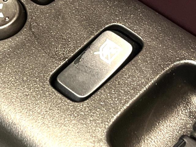 スペーシアカスタム ハイブリッドＸＳ　届出済未使用車　両側電動ドア　衝突被害軽減システム　レーダークルーズ　コーナーセンサー　スマートキー　ＬＥＤヘッド　ハーフレザーシート　ステアリングヒーター　純正１５インチアルミ　オートハイビーム（31枚目）