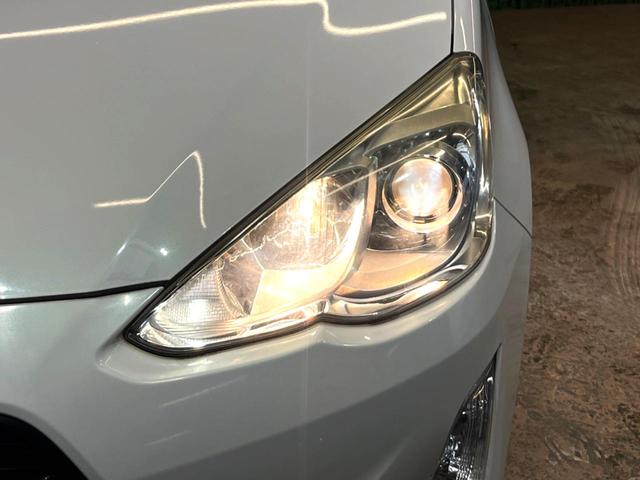 アクア Ｓ　純正ＳＤナビ　バックカメラ　禁煙車　シートヒーター　スマートキー　ビルトインＥＴＣ　オートライト　オートエアコン　Ｂｌｕｅｔｏｏｔｈ　ＣＤ　地デジ　シートリフター　電動格納ドアミラー（13枚目）